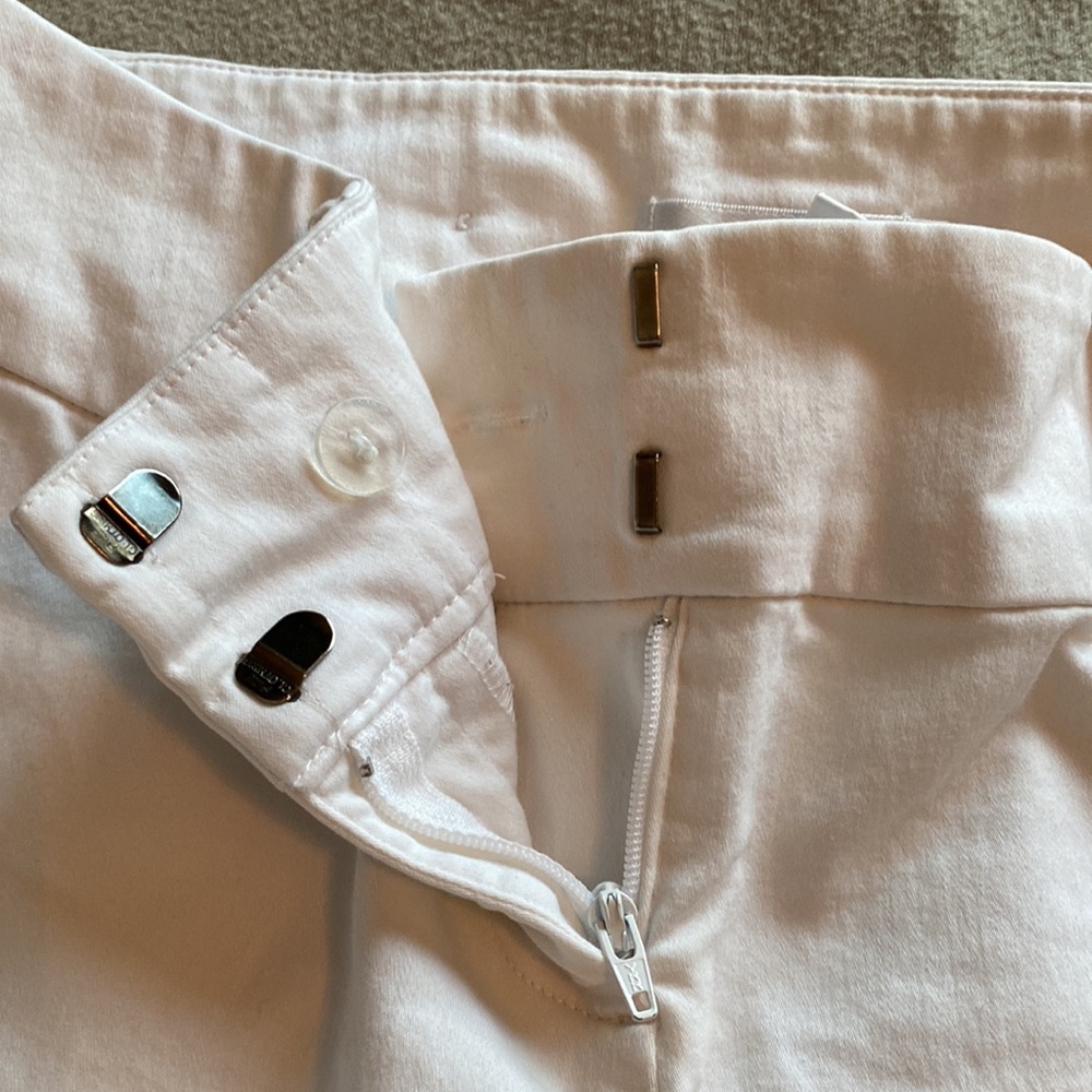 Shorts - Picture 5 of 7